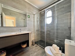 Albufeira Delight With Pool by Homing