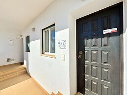 Albufeira Delight With Pool by Homing
