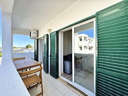 Albufeira Delight With Pool by Homing