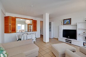 Monte Gordo Downtown by Homing