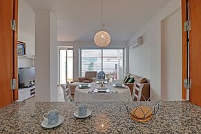 Monte Gordo Downtown by Homing