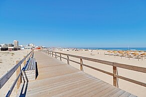 Monte Gordo Downtown by Homing