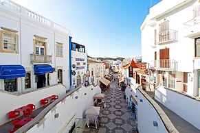 Albufeira Central 1 by Homing