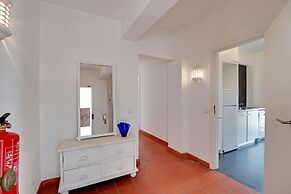 Albufeira Central 1 by Homing