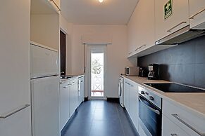 Albufeira Central 1 by Homing