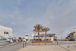 Albufeira Central 1 by Homing