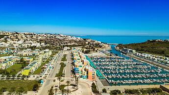 Albufeira Central 1 by Homing