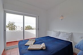 Albufeira Central 1 by Homing