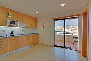 Albufeira Modern 1 With Pool by Homing