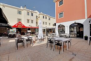 Vilamoura Central 1 by Homing