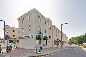 Vilamoura Central 1 by Homing