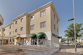 Vilamoura Central 1 by Homing