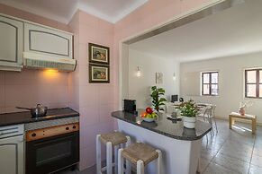 Vilamoura Central 1 by Homing