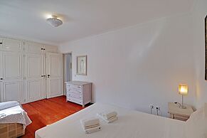 Vilamoura Central 1 by Homing