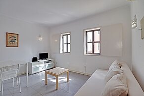 Vilamoura Central 1 by Homing