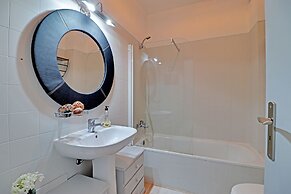 Faro Airport Flat 1 by Homing