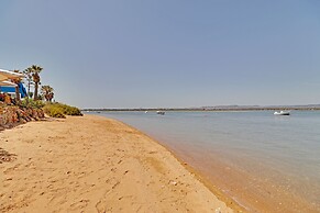 Faro Airport Flat 2 by Homing