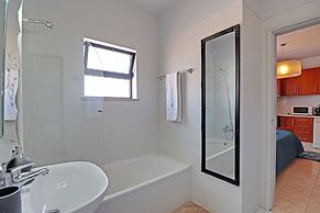 Faro Airport Flat 2 by Homing