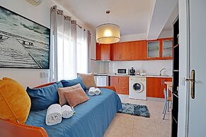 Faro Airport Flat 2 by Homing