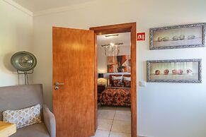 Faro Airport Flat 3 by Homing