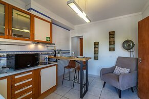 Faro Airport Flat 3 by Homing