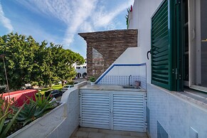 Faro Airport Flat 3 by Homing