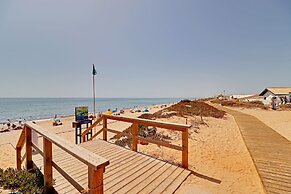 Faro Airport Flat 3 by Homing