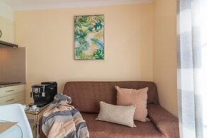 Faro Airport Flat 4 by Homing