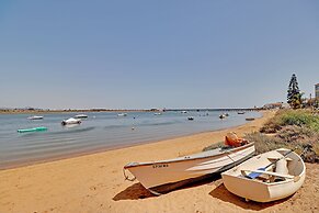 Faro Airport Flat 5 by Homing