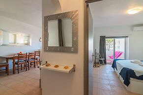 Vilamoura Cosy 2 With Pool by Homing