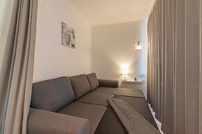 Vilamoura Cosy 2 With Pool by Homing