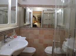 Aurora in Pantheon Apartment