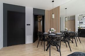 Deluxe City Studio by Renters