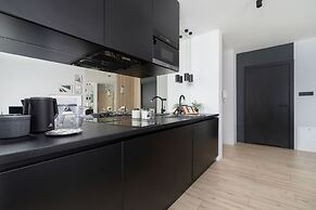 Deluxe City Studio by Renters