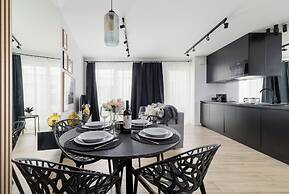 Deluxe City Studio by Renters