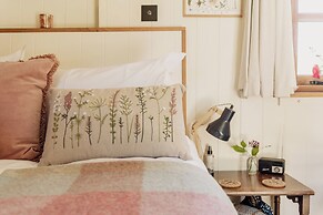 Spindleberry Hut