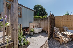 Spindleberry Hut