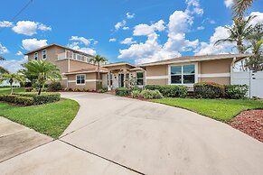 Sandcastles of Marco Island Waterfront Private Pool by RedAwning