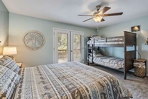 The Nut House - Lovely Home with Hot Tub by Yosemite Region Resorts