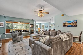 The Nut House - Lovely Home with Hot Tub by Yosemite Region Resorts