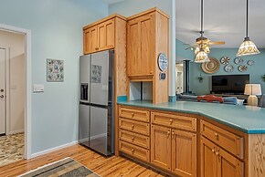 The Nut House - Lovely Home with Hot Tub by Yosemite Region Resorts