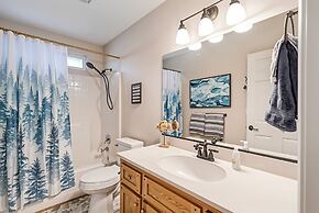 The Nut House - Lovely Home with Hot Tub by Yosemite Region Resorts