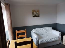 Cosy 1-bed Apartment in Swindon, Private Parking