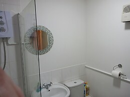 Cosy 1-bed Apartment in Swindon, Private Parking