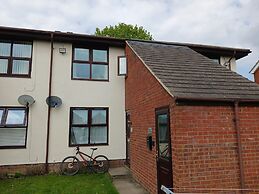 Cosy 1-bed Apartment in Swindon, Private Parking