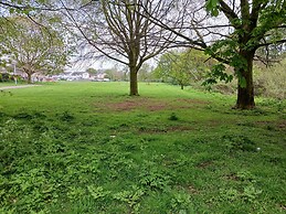 Cosy 1-bed Apartment in Swindon, Private Parking