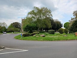 Cosy 1-bed Apartment in Swindon, Private Parking