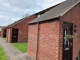 Cosy 1-bed Apartment in Swindon, Private Parking