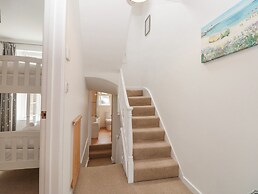 2 North Furzeham Road