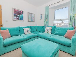 2 North Furzeham Road